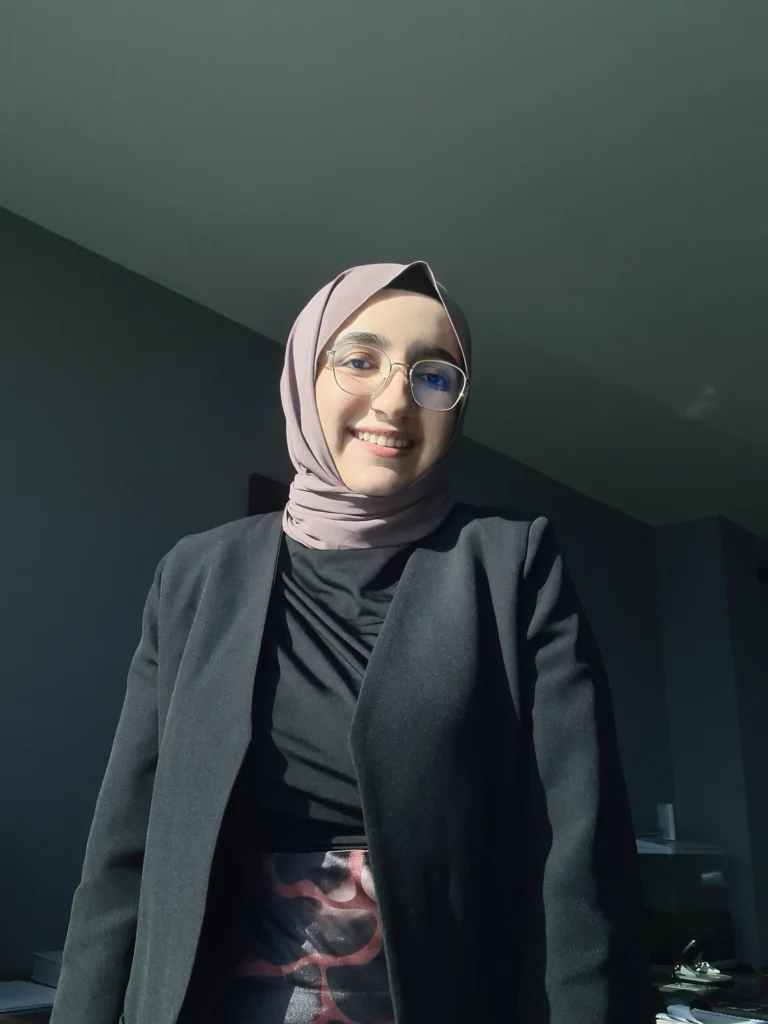 Avukat Zeynep Bayrak